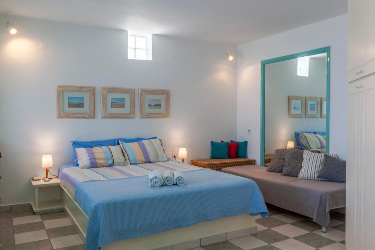 Emily'S Suites Адамас Екстер'єр фото